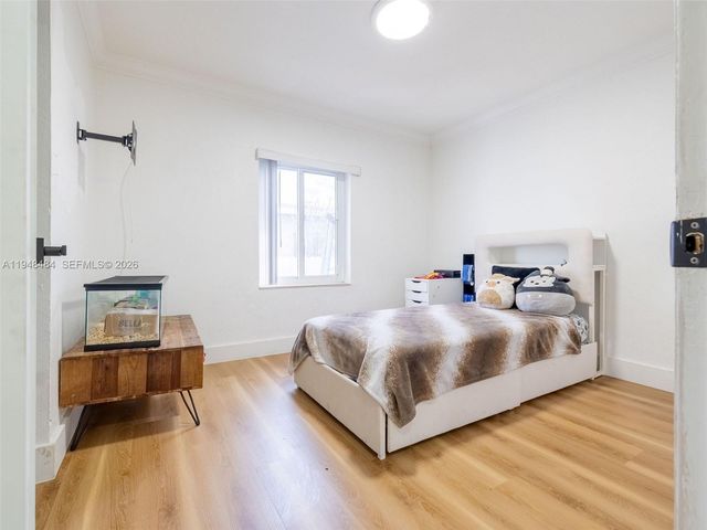 201 E 44th St, Hialeah, FL 33013