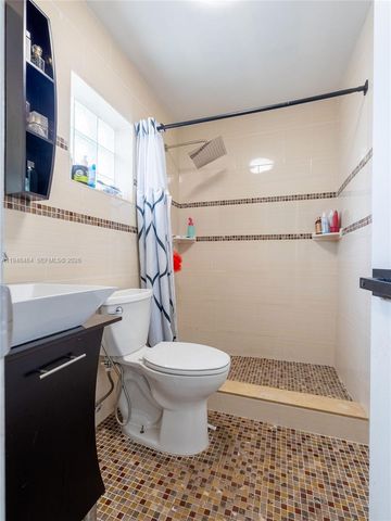 201 E 44th St, Hialeah, FL 33013