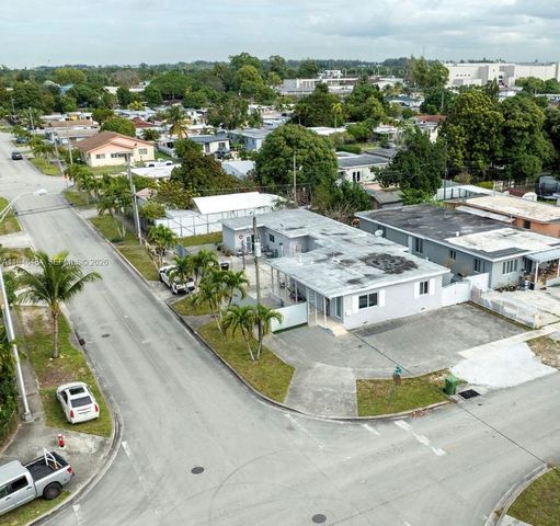 201 E 44th St, Hialeah, FL 33013