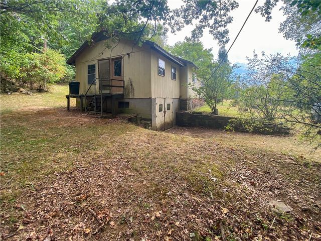 91 NC 8510, Deer, AR 72628