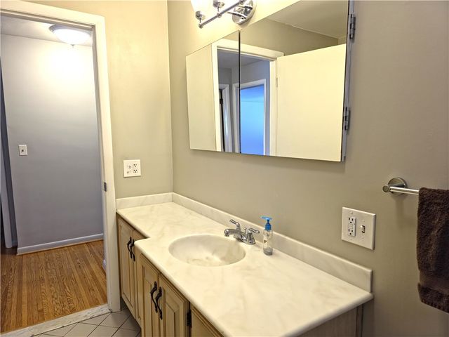 39 Wendover Road, Brighton, NY 14610