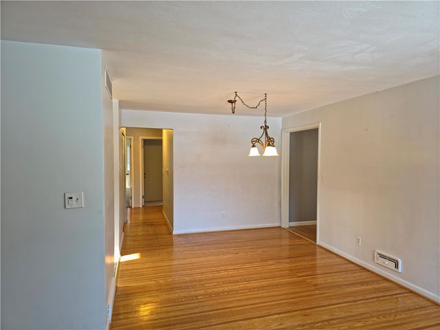 39 Wendover Road, Brighton, NY 14610