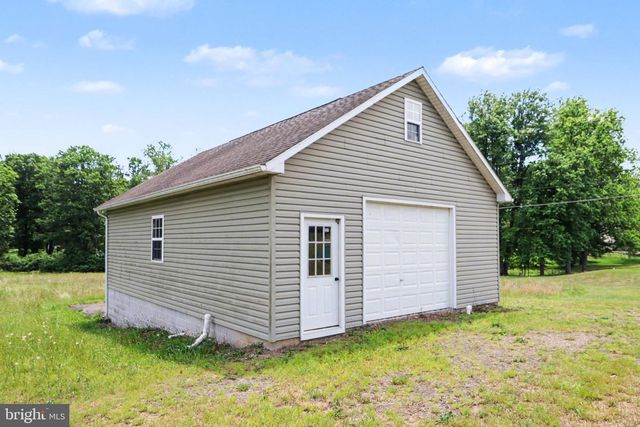 6821 SPRING RD, Shermans Dale, PA 17090
