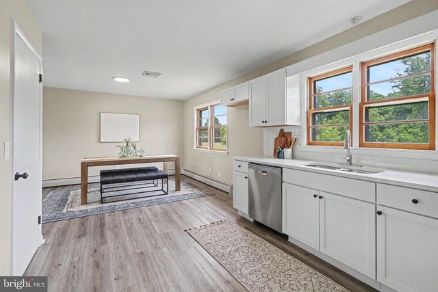 6821 SPRING RD, Shermans Dale, PA 17090