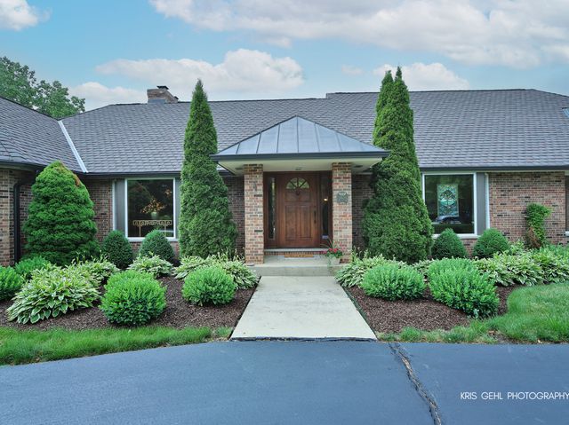 26639 N Longmeadow Circle, Mundelein, IL 60060