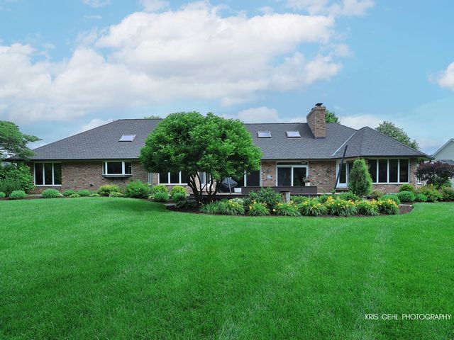 26639 N Longmeadow Circle, Mundelein, IL 60060