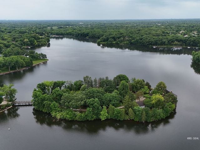 26639 N Longmeadow Circle, Mundelein, IL 60060