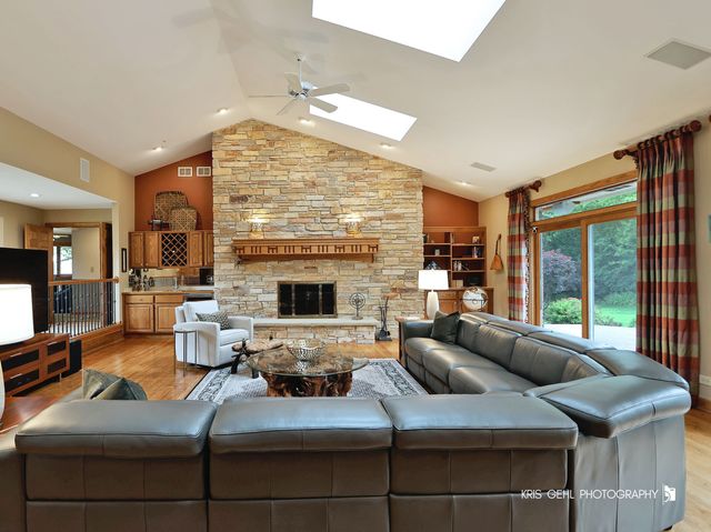 26639 N Longmeadow Circle, Mundelein, IL 60060