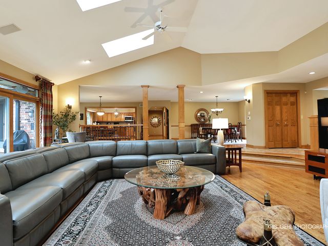 26639 N Longmeadow Circle, Mundelein, IL 60060