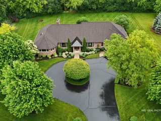 26639 N Longmeadow Circle, Mundelein, IL 60060