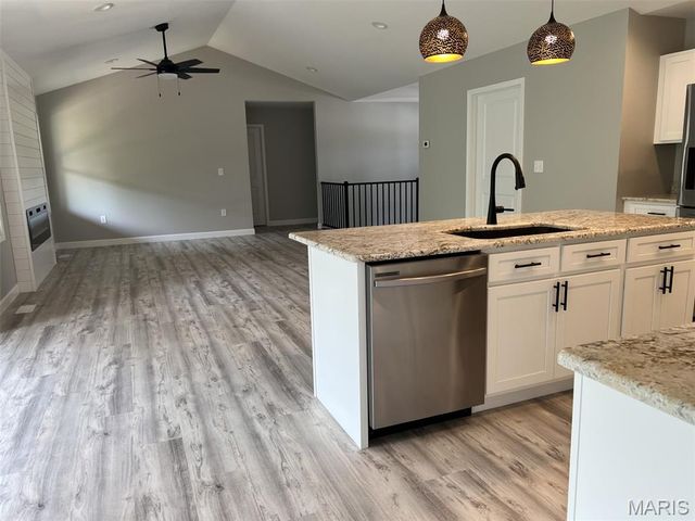 705 McIntosh Court, Hannibal, MO 63401