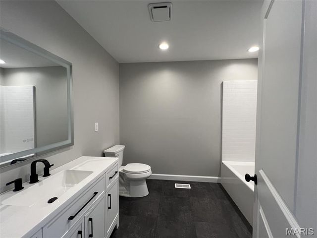 705 McIntosh Court, Hannibal, MO 63401