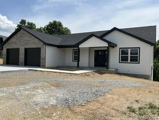 705 McIntosh Court, Hannibal, MO 63401