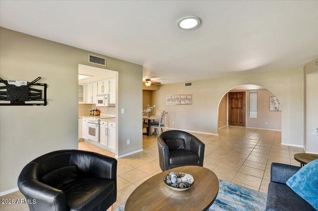 9630 W TONTO Lane, Peoria, AZ 85382