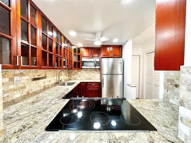 2301 NE 14th St Cswy 306E, Pompano Beach, FL 33062