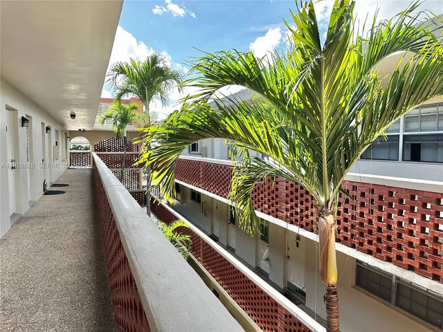 2301 NE 14th St Cswy 306E, Pompano Beach, FL 33062