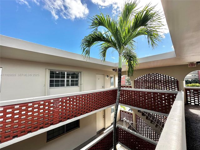 2301 NE 14th St Cswy 306E, Pompano Beach, FL 33062