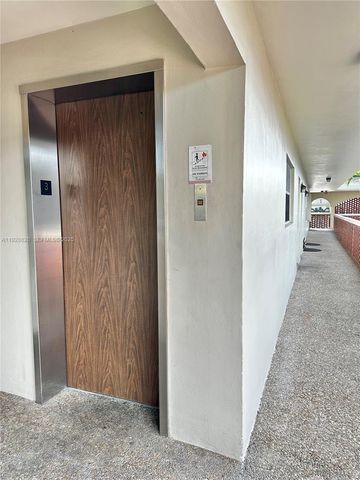 2301 NE 14th St Cswy 306E, Pompano Beach, FL 33062