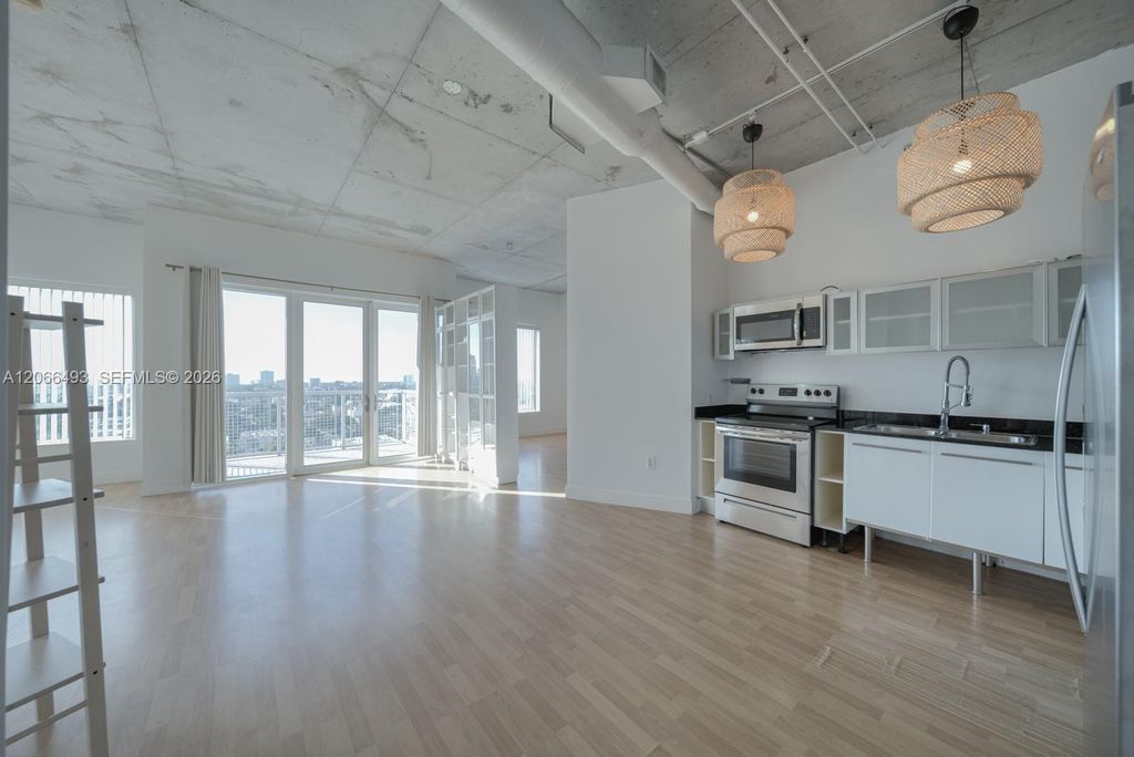 10 S River Drive 1406, Miami, FL 33130