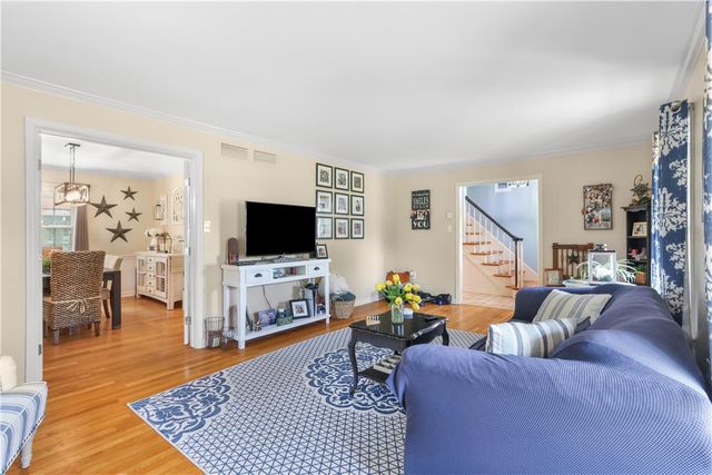 4775 White Oak Circle, Lower Macungie Twp, PA 18049