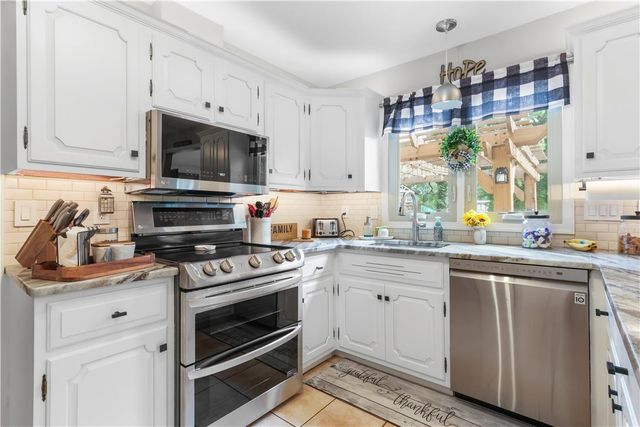 4775 White Oak Circle, Lower Macungie Twp, PA 18049