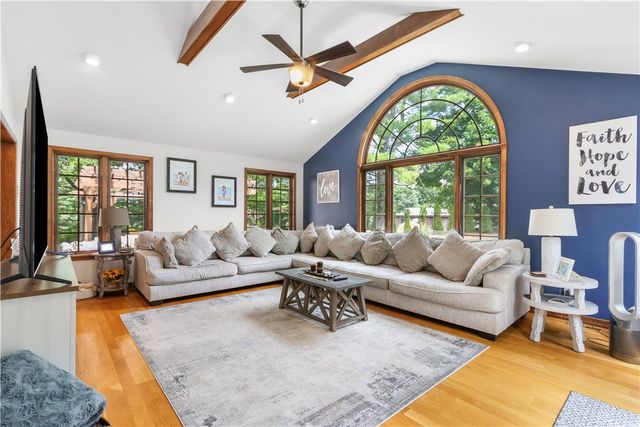 4775 White Oak Circle, Lower Macungie Twp, PA 18049