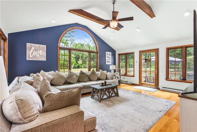 4775 White Oak Circle, Lower Macungie Twp, PA 18049