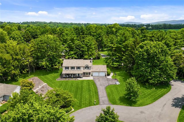 4775 White Oak Circle, Lower Macungie Twp, PA 18049