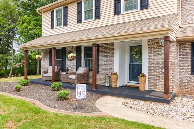 4775 White Oak Circle, Lower Macungie Twp, PA 18049