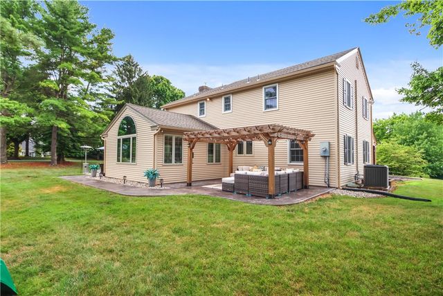 4775 White Oak Circle, Lower Macungie Twp, PA 18049