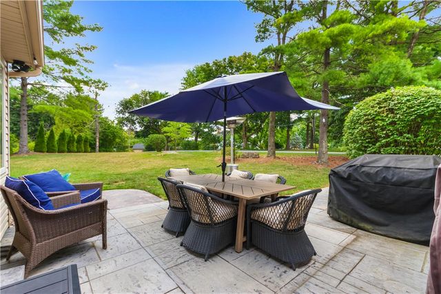 4775 White Oak Circle, Lower Macungie Twp, PA 18049