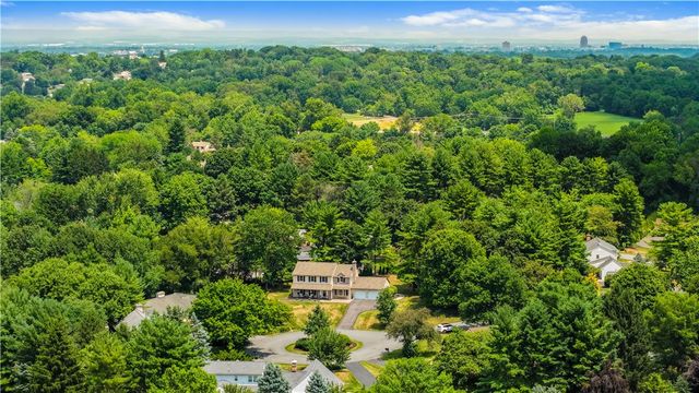 4775 White Oak Circle, Lower Macungie Twp, PA 18049