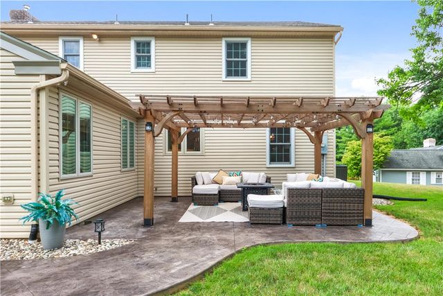 4775 White Oak Circle, Lower Macungie Twp, PA 18049