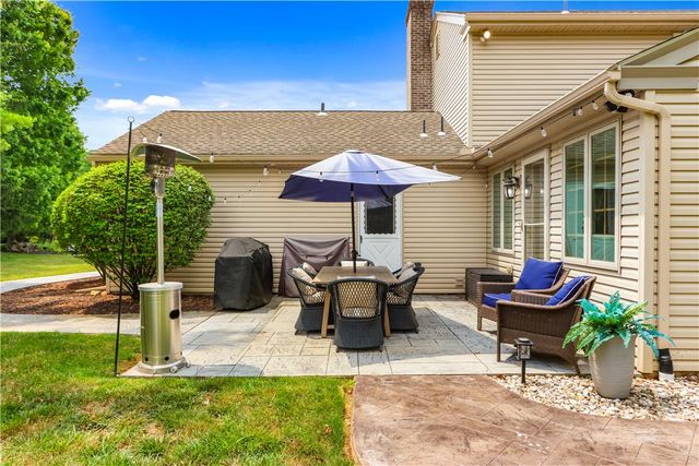 4775 White Oak Circle, Lower Macungie Twp, PA 18049