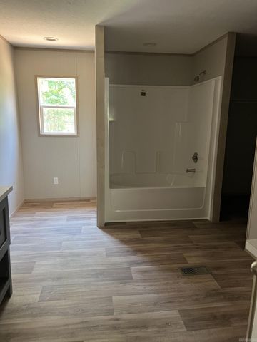 25321 Long Dr, Mabelvale, AR 72103