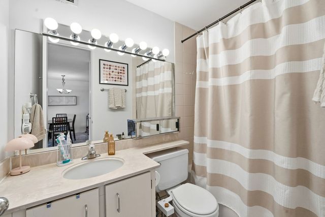 2020 N Lincoln Park W 19C, Chicago, IL 60614