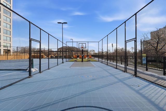 2020 N Lincoln Park W 19C, Chicago, IL 60614