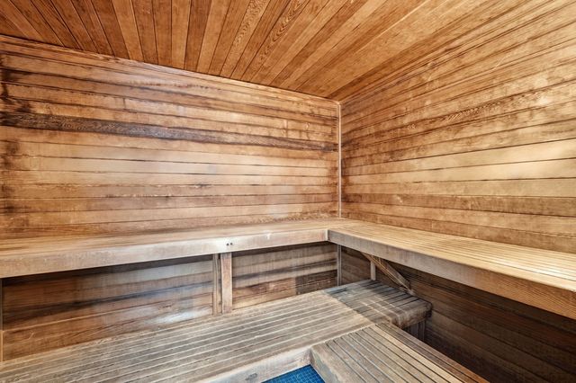 2020 N Lincoln Park W 19C, Chicago, IL 60614