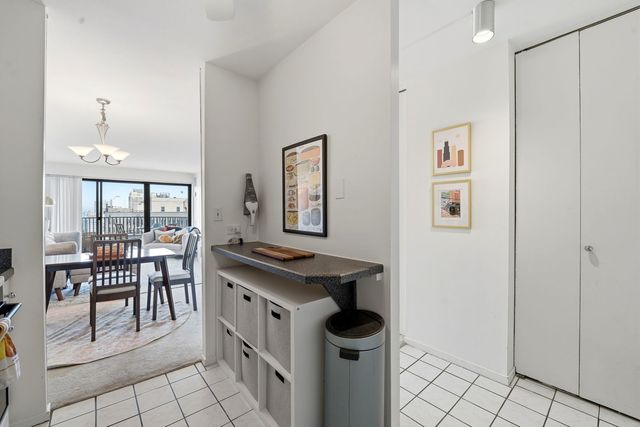 2020 N Lincoln Park W 19C, Chicago, IL 60614