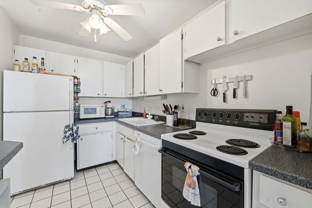 2020 N Lincoln Park W 19C, Chicago, IL 60614