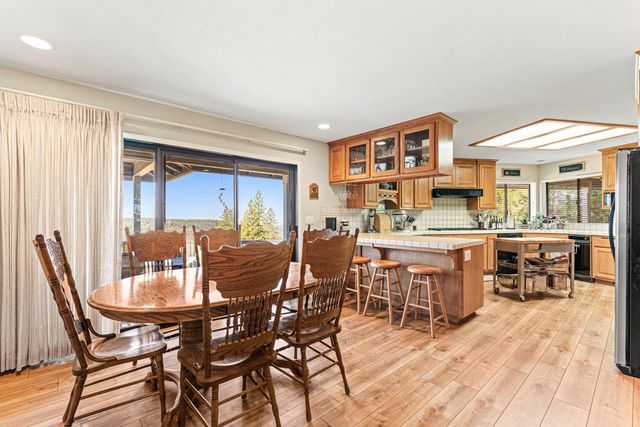 18591 Ponderosa Hills Rd, Volcano, CA 95689