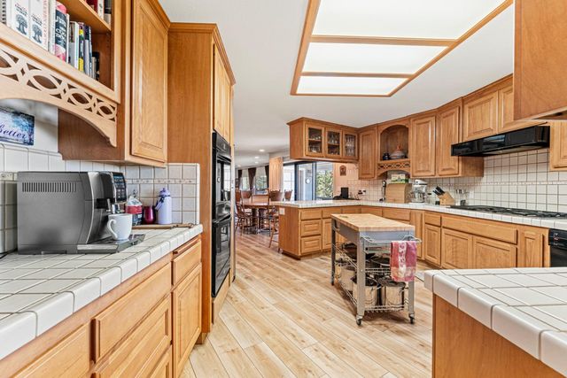 18591 Ponderosa Hills Rd, Volcano, CA 95689