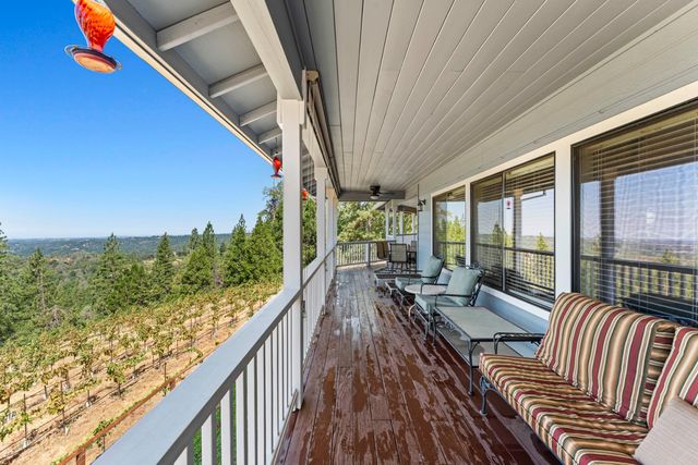 18591 Ponderosa Hills Rd, Volcano, CA 95689