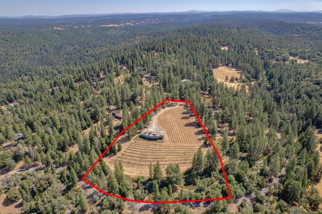 18591 Ponderosa Hills Rd, Volcano, CA 95689