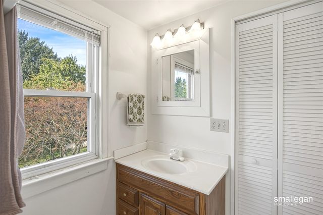1897 Manning Avenue, Grand Rapids, MI 49534