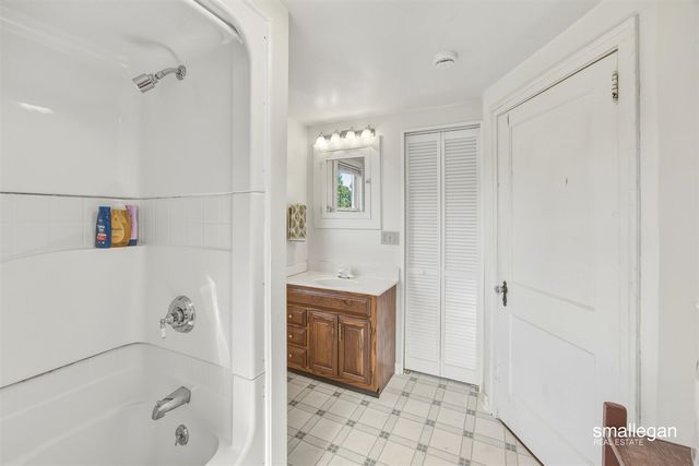 1897 Manning Avenue, Grand Rapids, MI 49534