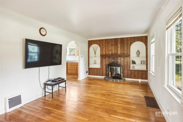 1897 Manning Avenue, Grand Rapids, MI 49534