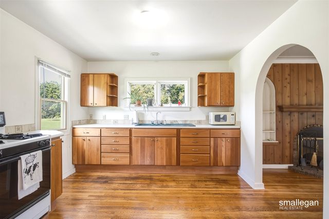 1897 Manning Avenue, Grand Rapids, MI 49534
