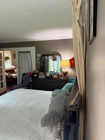 517 W Main Street, Manchester Vlg, MI 48158