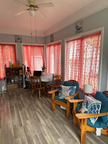 517 W Main Street, Manchester Vlg, MI 48158